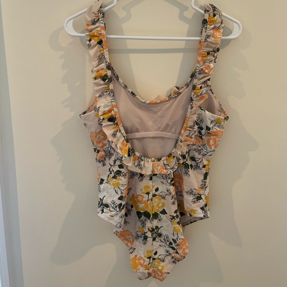 One-Piece Swimsuit - Picture 8 of 11